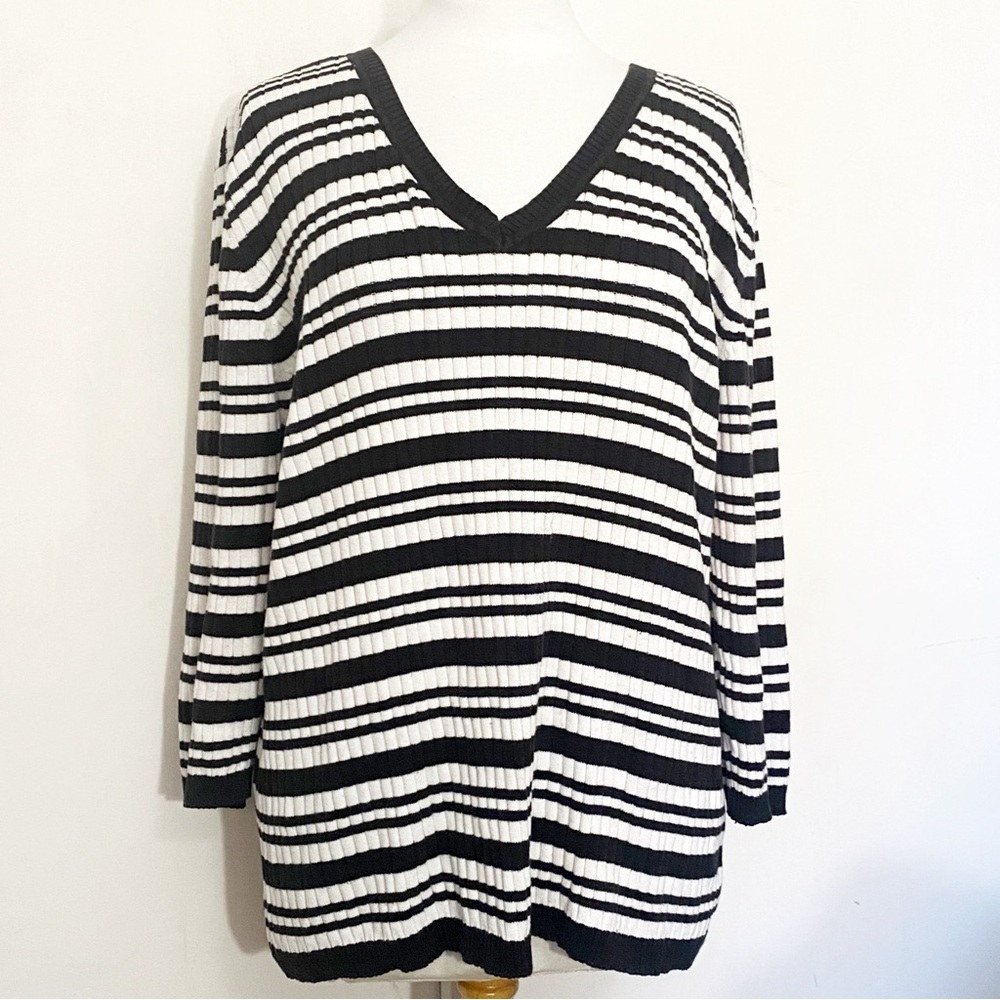 Faded Glory Ribbed Knit V-Neck Black and White Striped Black Trim Sweater 3X